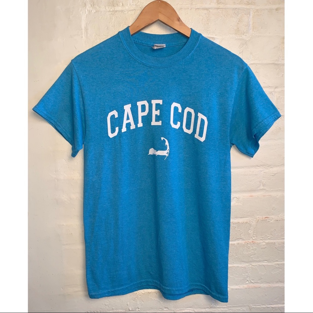 Gildan Cape Cod beach Massachusetts graphic tee